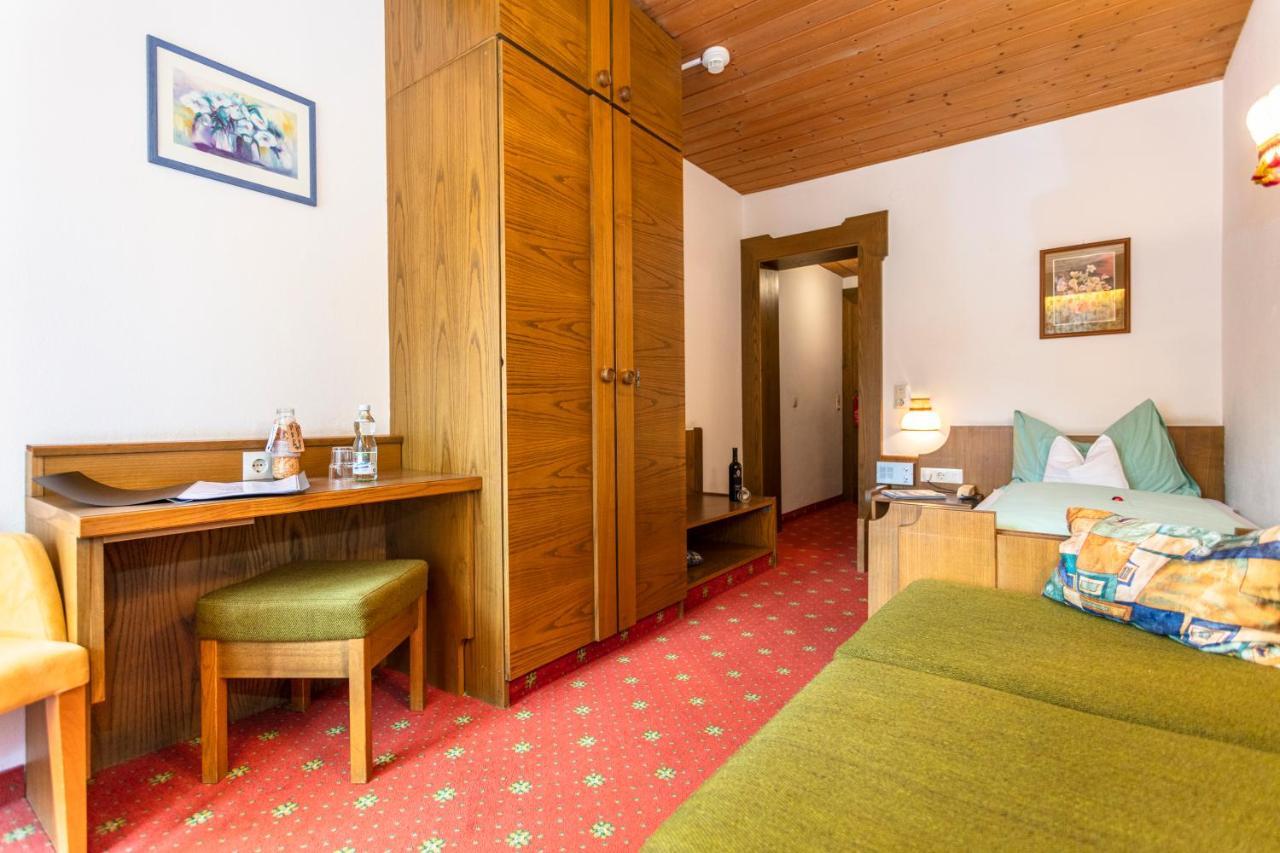 Gasthof Oberwirt Und Hotel Elisabeth 겔로스 외부 사진